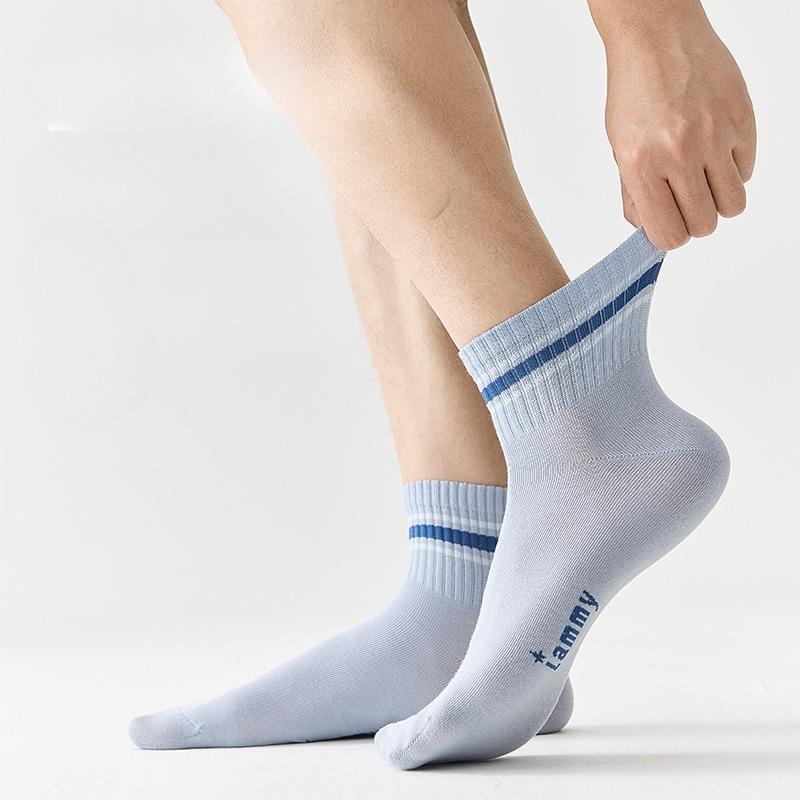 Frühlings- und Sommer Herren Nahtlose Mid-Top Baumwollsocken, Feuchtigkeitsableitend, Desodorierend, Trendige Freizeit-Sportsocken
