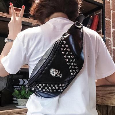 Borsa da petto per donna Borsa a tracolla stile punk con rivetto con teschio Borsa da donna in pelle nera Marsupio di ottima qualità
