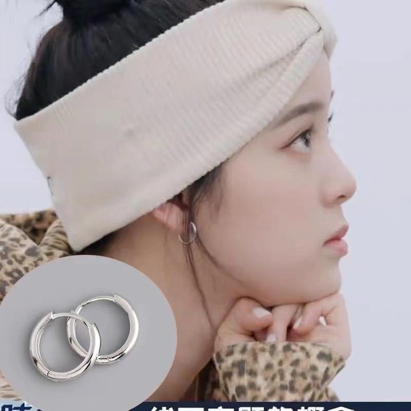 Exquisite 925 Silver Small Earrings Plain Silver Comfortable Smooth Design Perfect for Girls and Women