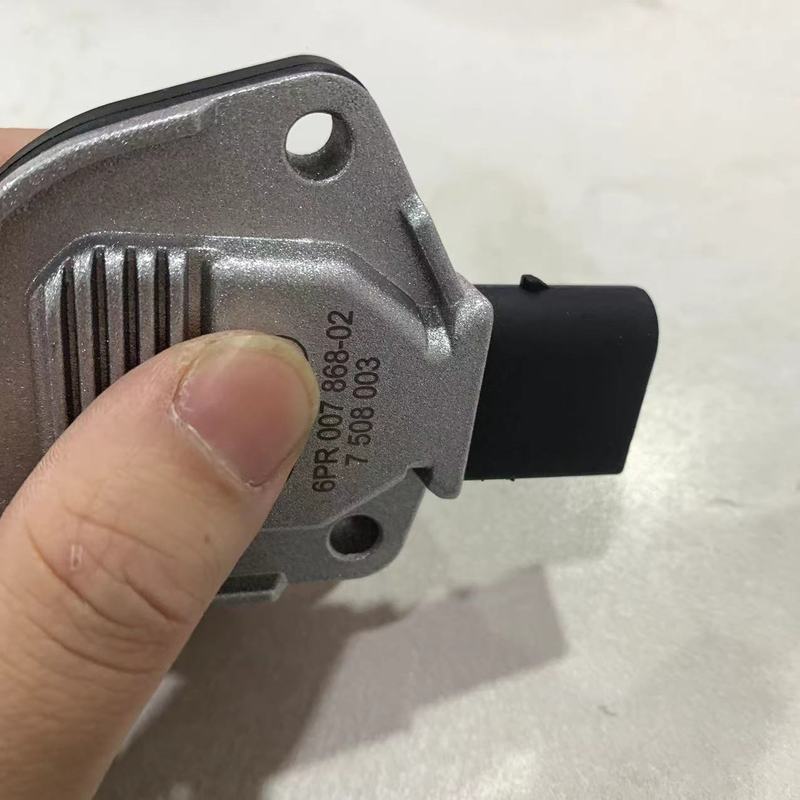 12617508003 New Oil Level Engine Sensor For BMW 1 3 5 7 Series GT F10 F11 E38 E65 X1 E84 X3 E83 X5 E53 Z3 E36 Z4 E85 Z8 E52