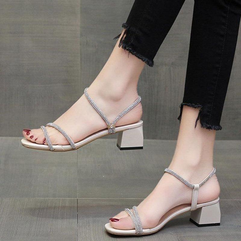 

2025 Новые Универсальные Легкие Сандалии Средний Каблук Интернет-знаменитости ins Тренд Стразы Толстый Каблук Ремешок Римские Сандалии на Высоком Каблуке 40 бежевый