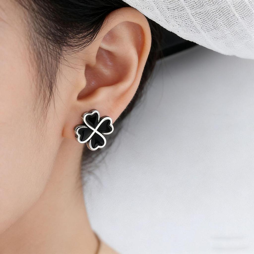 Color Art S925 Black Four-Leaf Clover Heart Earrings - Women's Fashion Silver Needle Jewelry