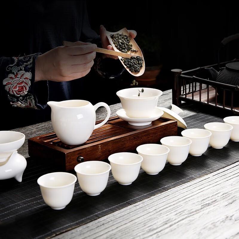 Elegant White Porcelain Gongfu Tea Set