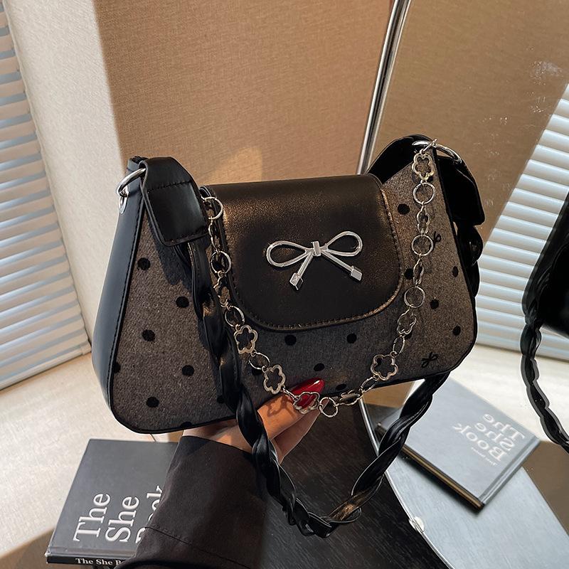 Sac de niche haut de gamme pour femmes Nouveau sac tendance à porter sous le bras pour femmes Ins Sac à bandoulière polyvalent à la mode pour femmes