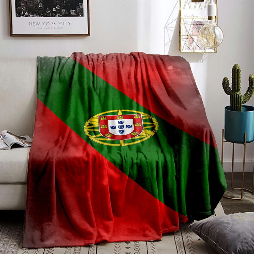 Portugal Flag Design blanket in Red and Green with Emblem Print blanket, suitable for use in the bedroom, living room, on the sofa