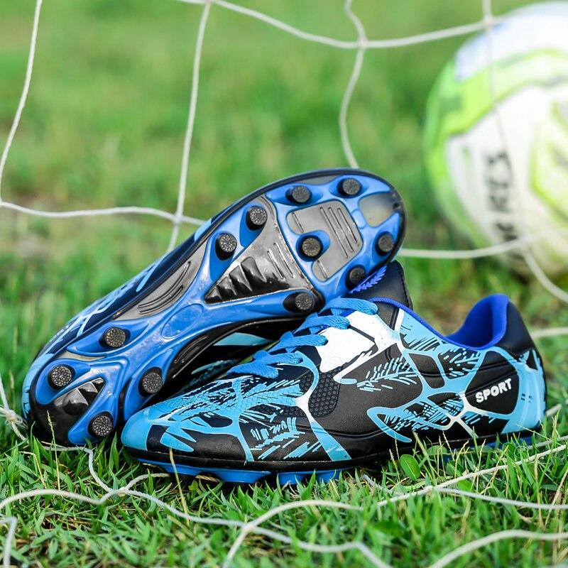 Fashion Green Men Soccer Cleats Boys Football Shoes Antiskid Low Ankle Soccer Shoes Men Outdoor Sport Sneakers Chaussure Soccer
