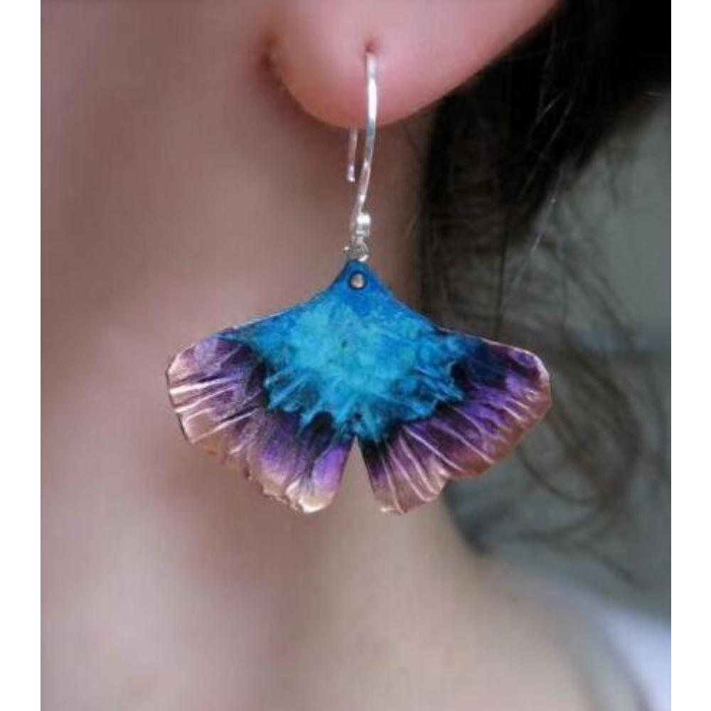 Retro Love Shape Strange Earrings European Beautiful Woman Earrings