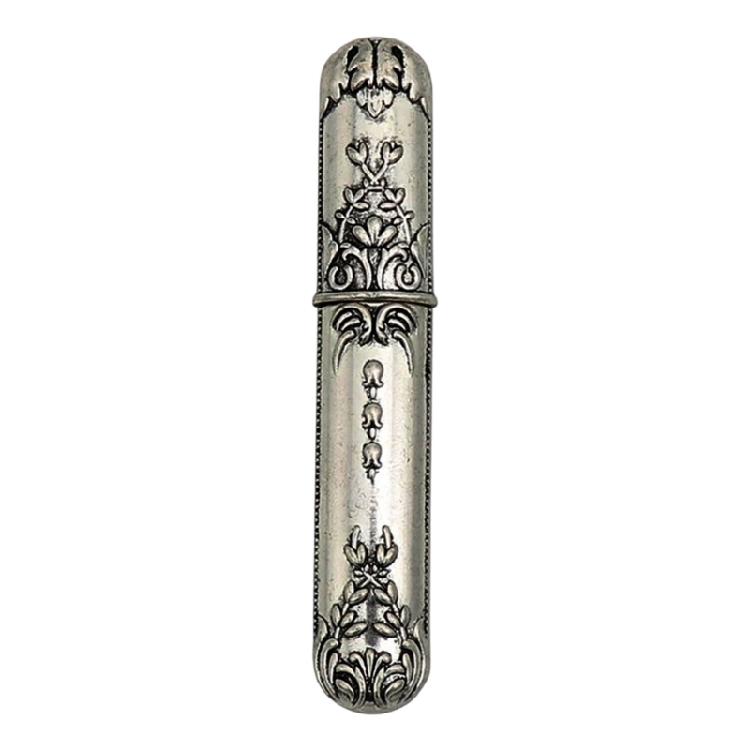 

Retro Metal Needle Holder Decorative Thread And Needle Organiser For Enthusiasts Home Travel And Knitting Craft Classes серебряный