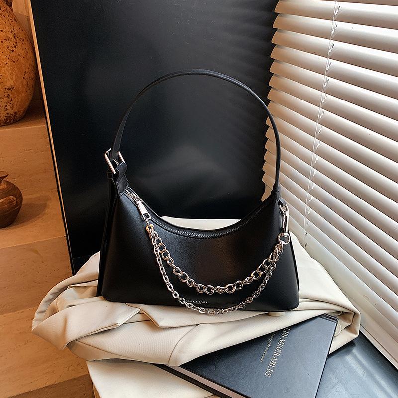 Niche Underarm Bag Women's New Fashion Versatile Dumpling Bag Casual Chain Shoulder Messenger Bag