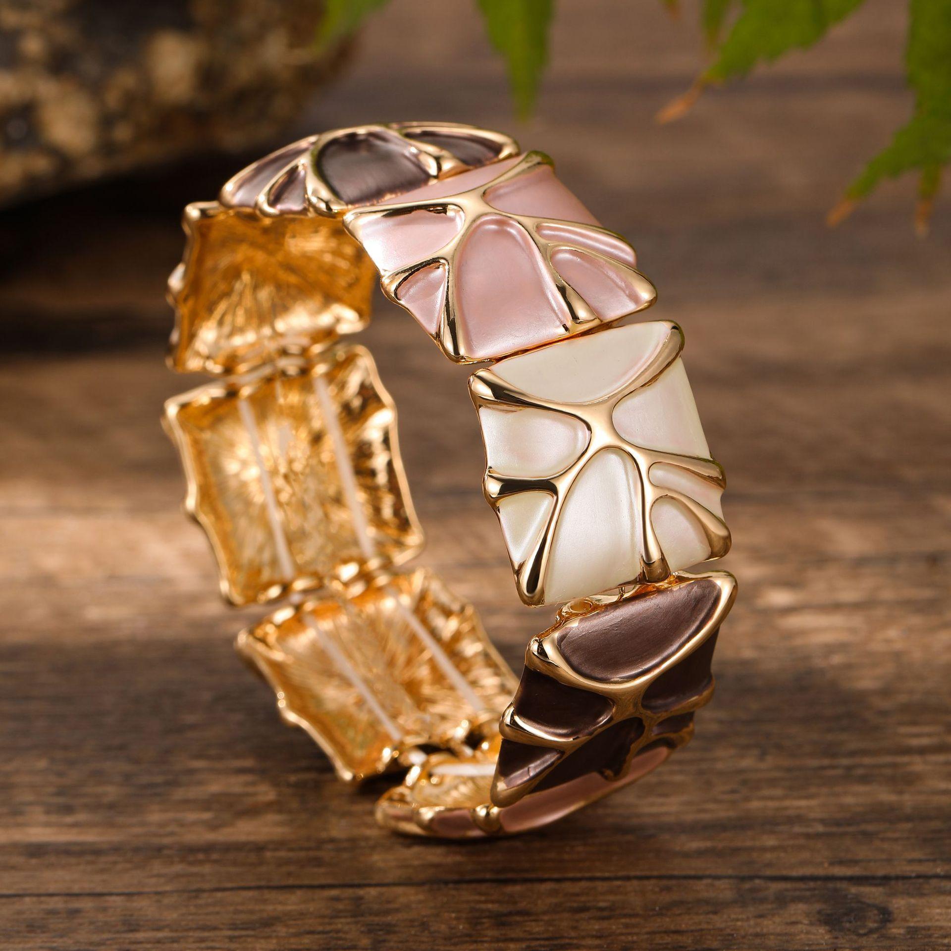 Ladies  Square Geometric Line Elastic Bracelet Coffee square золотой