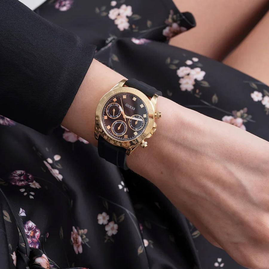 Women's Fashionable Quartz Watch. Available In Various Colors. Three-Hand Design. Features Date Display For Daily Casual Wear