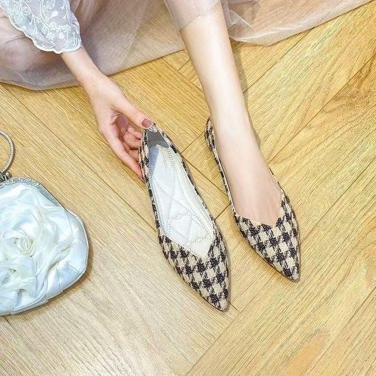 Khaki Flats Spring and Autumn Single Shoes Women's 2025 New Spring and Autumn Shallow Mouth Shoes Temperament Lady Large Size Pointed Ladyshoes