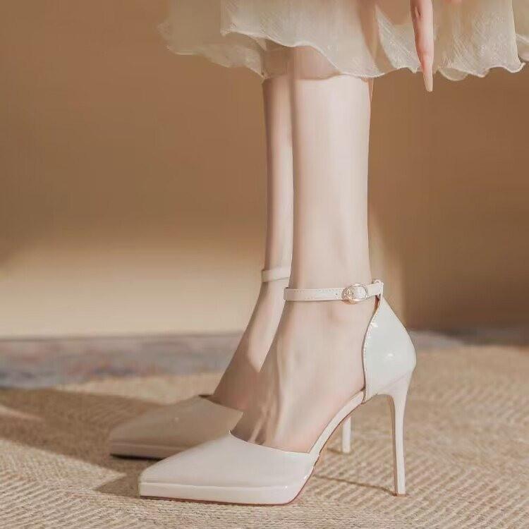 

Однословные водонепроницаемые туфли на высоком каблуке, женские новые туфли-лодочки с острым носком и тонким каблуком из черной лакированной кожи, сандалии с вырезом на носке 40