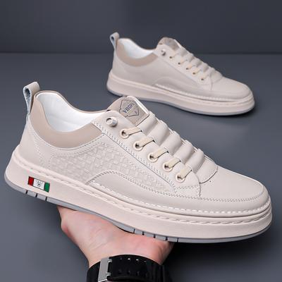 Petites chaussures blanches nouvelles chaussures en cuir décontractées pour hommes chaussures pour hommes faites à la main en ligne chaussures de planche polyvalentes pour jeunes hommes tendance