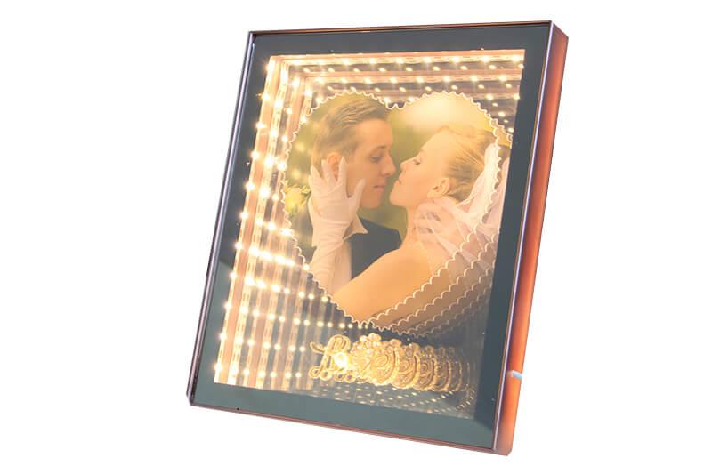 

Зеркальная светодиодная рамка