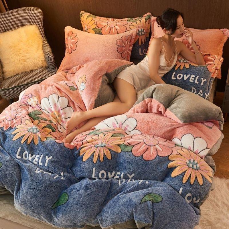 Winter Plush Duvet Cover Set: Double-Sided Flannel & Coral Fleece, Warm 4-Piece Bedding for Dorms