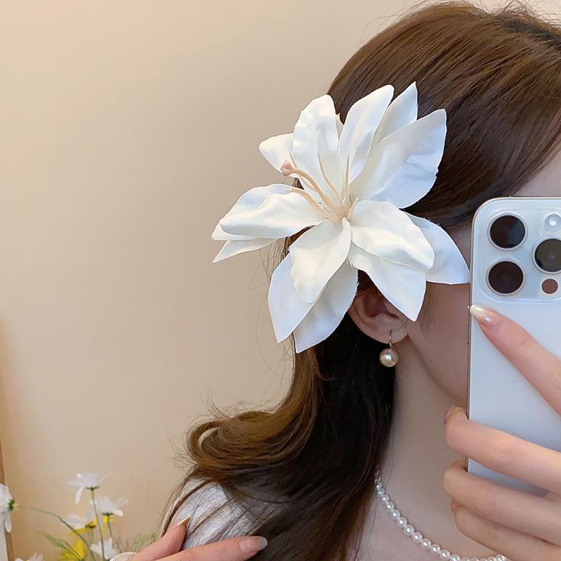 High-End Forest Style Lily Flower Hair Clip - Aesthetic Simulation Shark Grip for Women