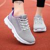 Vår och sommar mesh andningsbara casual sportskor mammas promenadskor löparskor mjuk sula lätta reseskor damer