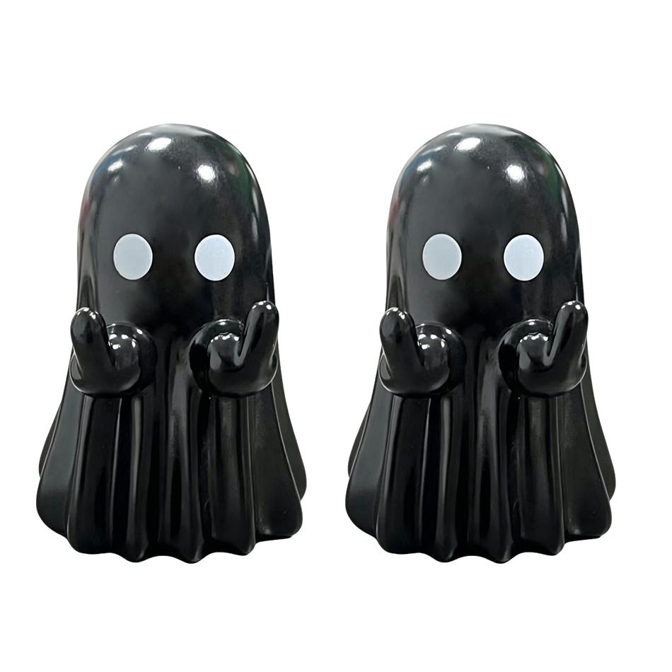 Hot New Arrival Cute Ghost Sculpture with Middle Finger Mini Halloween Desk Decor Funny Creative Novelty Gift for Office