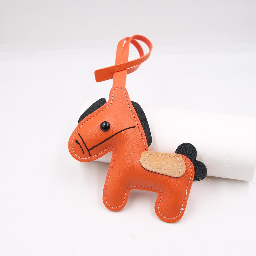 

Модный ланьярд и подвеска для сумки в год Лошади: Аксессуары для мгновенного богатства и успеха Lanyard Little Horse