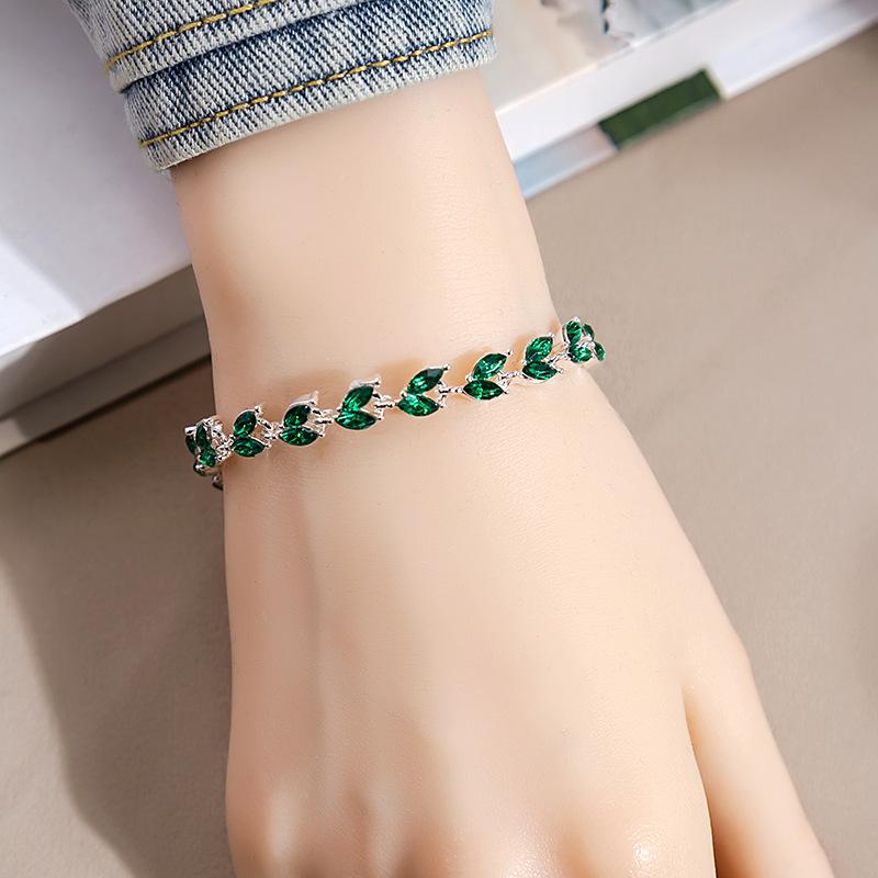 Love Flash Diamond Bracelet, Fashionable Color Willow Leaf Diamond Jewelry Design Light Luxury Accessories
