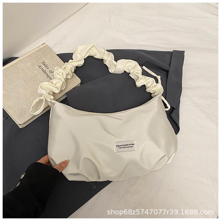 

Large capacity messenger bag women s 2025 new armpit bag commuter leisure bag fashion folds simple shoulder bag tide