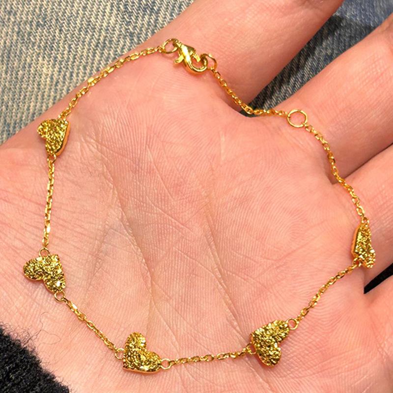 Dazzling Embossed Design Light Luxury Chain bangles Creative Design Careful Fashion Bracelet for women Party Jewelry золотой