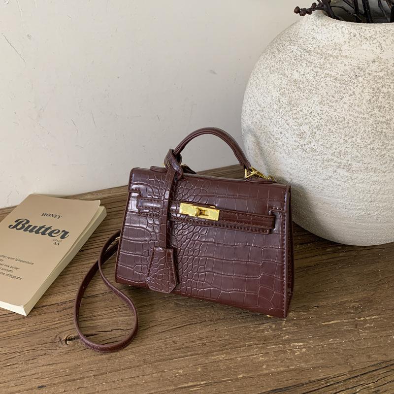 Retro Handbag Bag Women's 2025 New Trendy Autumn and Winter High-end Crocodile Pattern Single Shoulder Messenger Commuter Small Square Bag