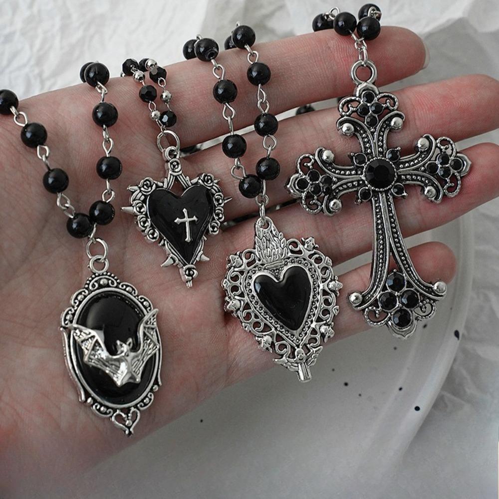 Personality Retro Vampire Bat Cross Heart-shaped Pendant Black Round Bead Chain Necklace for Women Gothic Hallowmas Jewelry Gift
