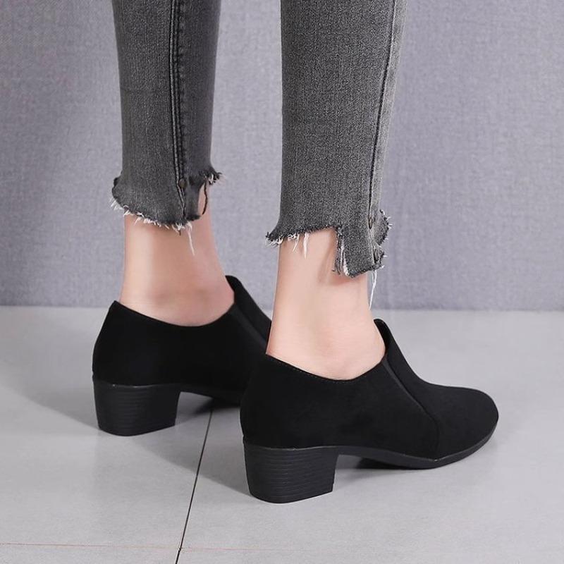 Damskie buty miękka skóra matowe nowe wiosna i jesień średni obcas małe skórzane buty wszechstronne grubszy obcas okrągły nosek średnie wycięcie buty na co dzień damskie