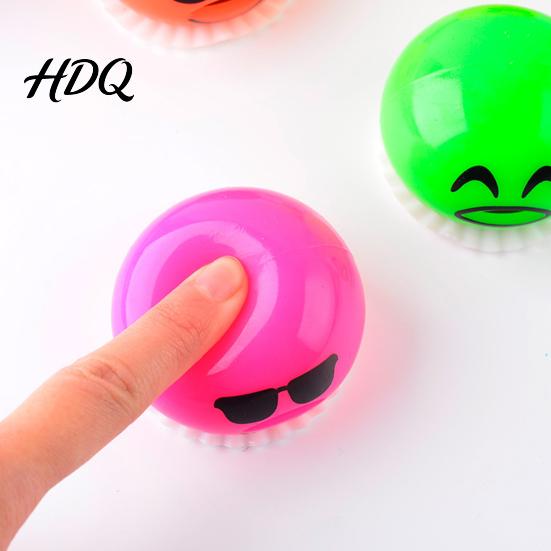 Relaxation Desk Toy Stress Relief Vomiting Yolk Toy, Cartoon Egg Squeeze Student Sensory Hand Exercise Ball Fidget