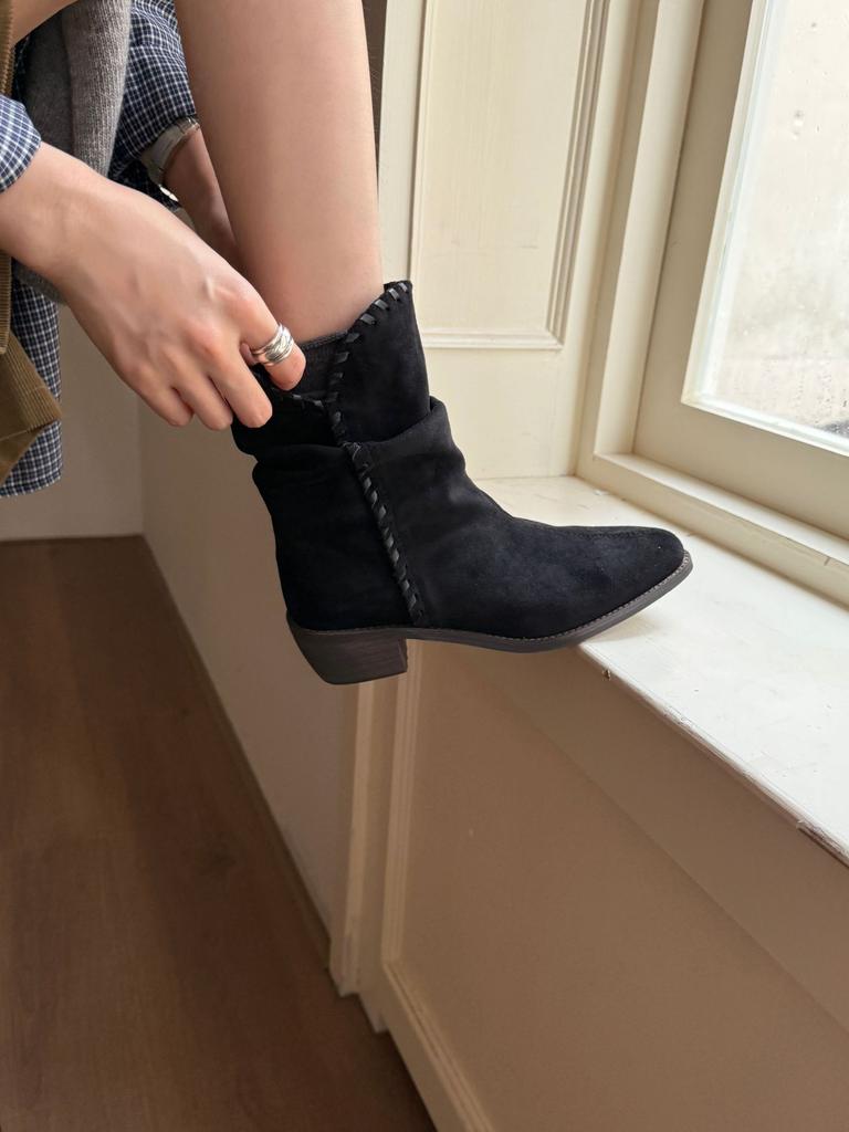 2025 winter new low tube thin suede thick middle heel woven fashion Martin women's short boots stacking boots