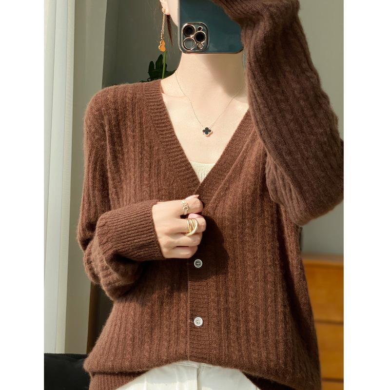 Autumn and Winter New V-neck Cardigan Women's Fashion Versatile Twisted Hollow Design Women's Top