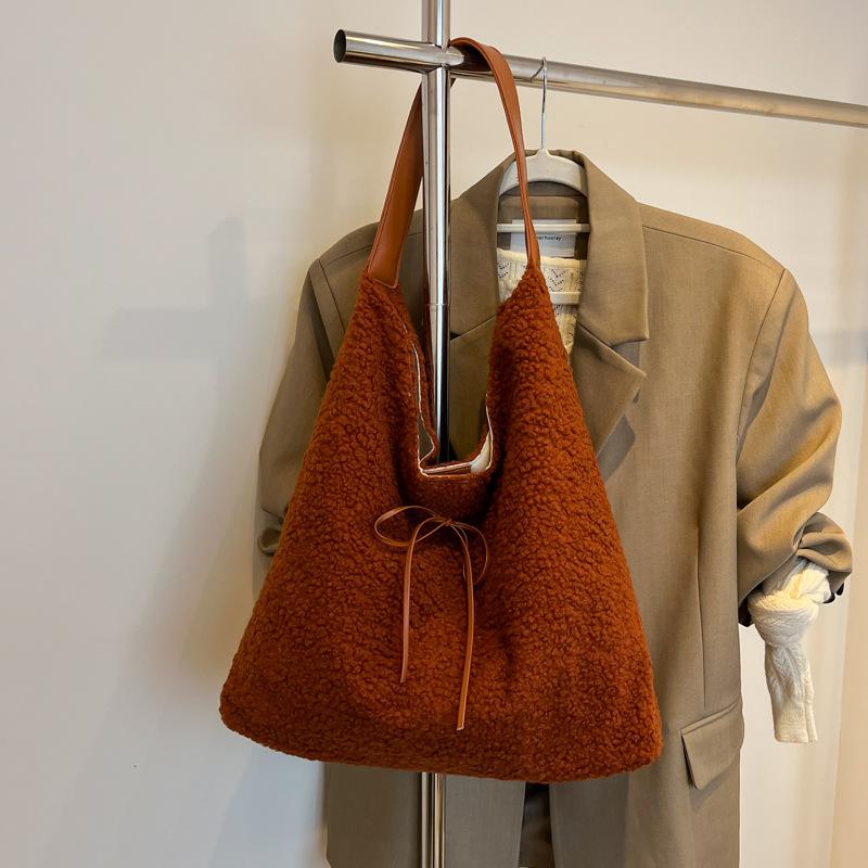 Foreign Fashion Underarm Bag Women's 2025 Autumn and Winter New Simple Casual Large-capacity Tote Bag for Commuting To Work