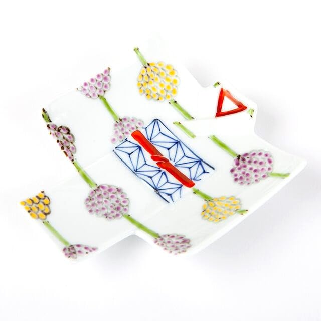 24to3 Kimono-Shaped Plates, Hand-Painted Temari Flower Kimono Individual Plates with Floral Pattern