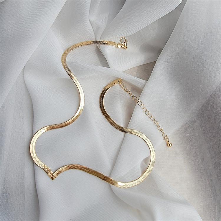 Geometric V-Shaped Snake Bone Necklace - Hip-Hop Style for Women