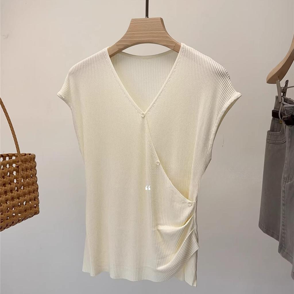 This Short-sleeved T-shirt with A Cross-shaped V-neck Knit Top Exudes A Sense of Luxury for Women In Summer. It Is Slimming and Figure-hugging