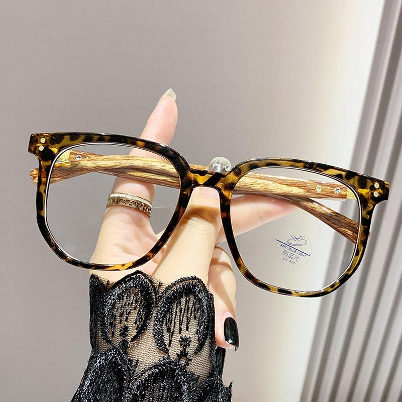 New Reading Glasses Anti Blue Light Women Eyeglasses Frame Fashionable Retro Large Frame Glasses Trendy Woodgrain Hd Presbyopia Glasses for Men