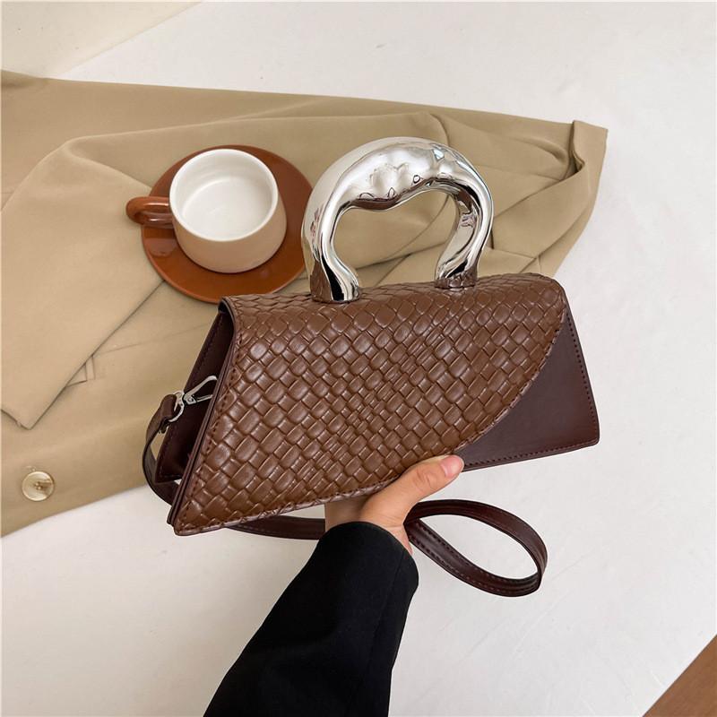 Fashionable Small Square Crossbody Bag For Women Unique Stylish Design For Trendy Outfits