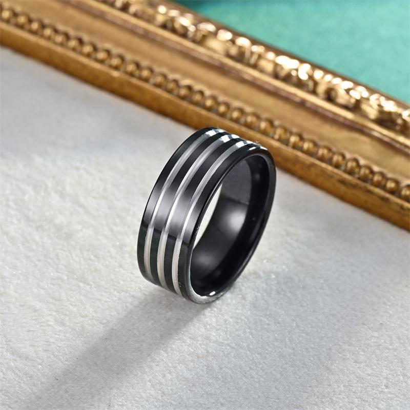Modne europejskie i amerykańskie pierścionki retro: Wysokiej klasy, pasująca do wszystkiego stal nierdzewna i tytanowa dla influencerów