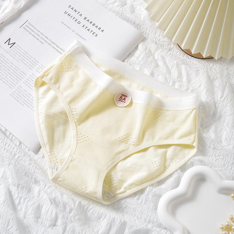 Female Spring and Summer Fashion New Lovely Cotton Breathable Waist Triangle Briefs