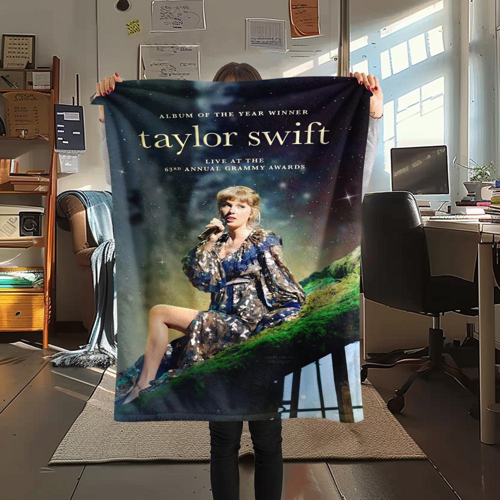 1Pc Swift Singer Print Flannel Blanket, High quality Comfortable for All Seasons, Home Decor, Warmth and Comfort, Perfect for Gifts