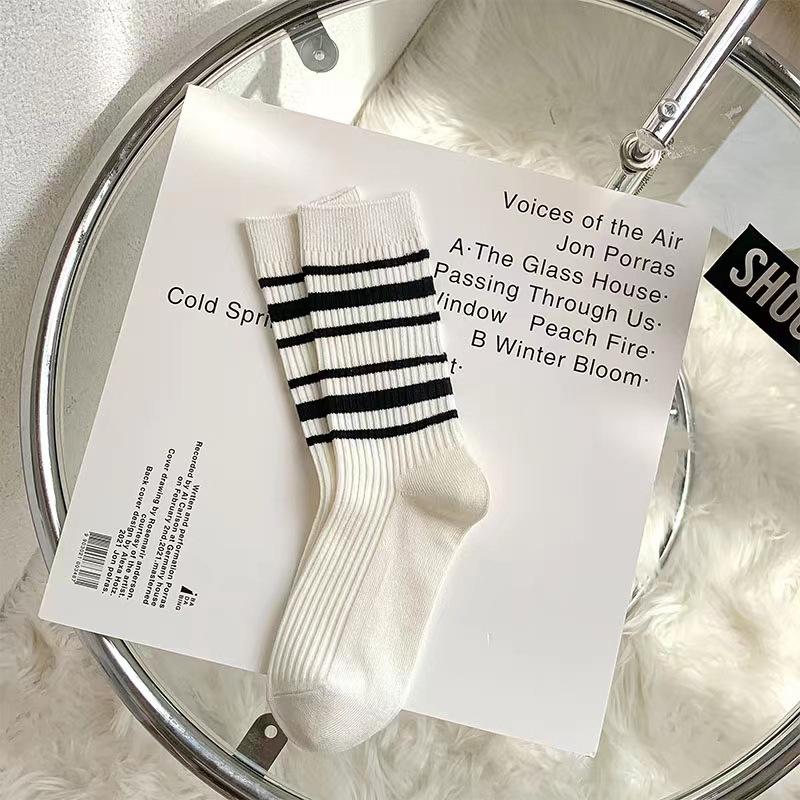 5 Pairs of Female Spring and Summer New Embroidery Stripe Simple and Breathable In The Tube Pile Socks
