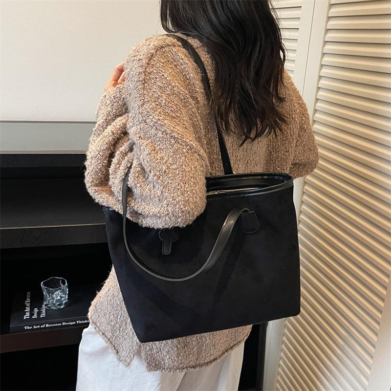 Retro bag women's large capacity 2025 new autumn and winter suede shoulder shopping bag premium commuter tote bag