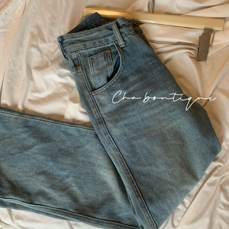 

Korea Order | Sea Salt Cheese Soft Glutinous ~ High Street Slim Looking Mop Straight Wide-Leg Jeans/ Medium Blue (actual color tile shall prevail XXL