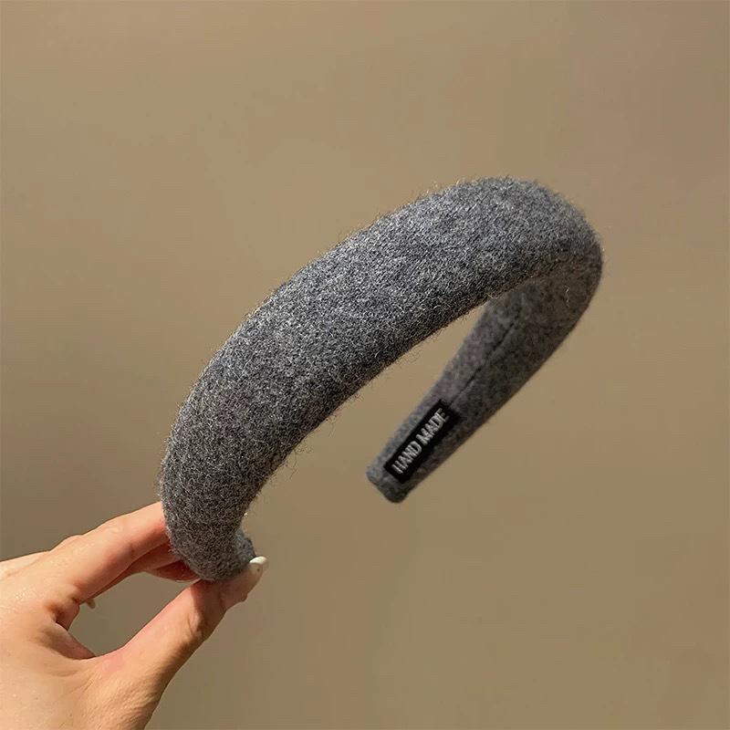 Vintage Woolen High-Crowned Headband: Versatile Autumn/Winter Accessory for Women