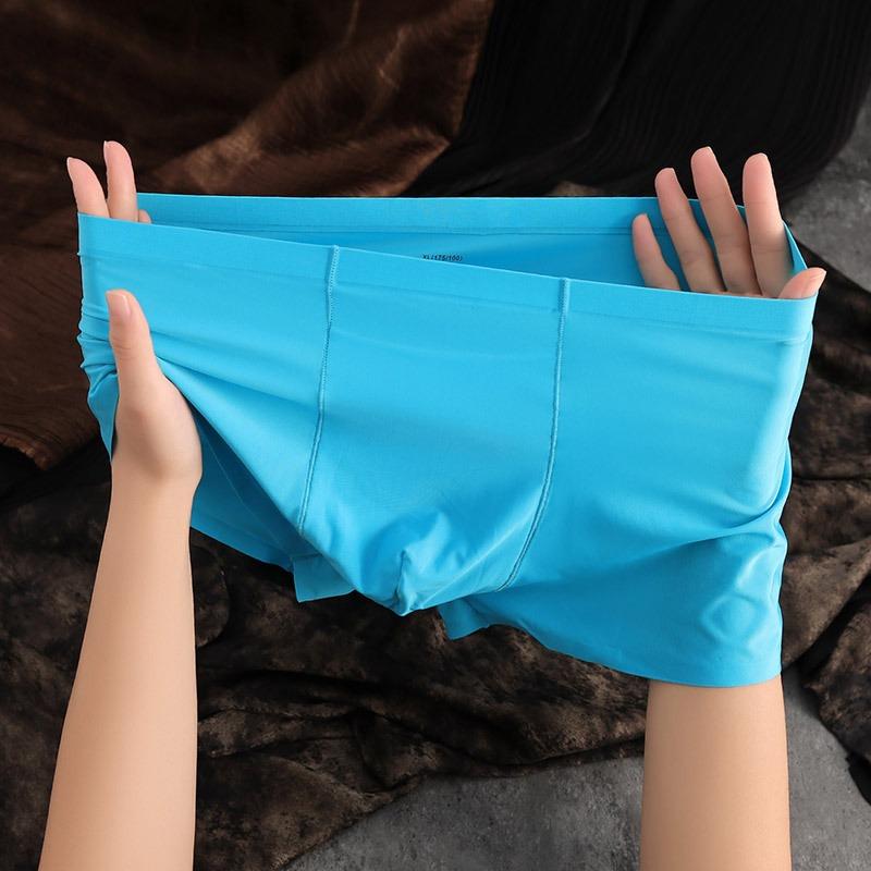 Men's Summer Thin New Style Ice Silk No Trace Breathable Naked Feeling One Piece of Low Waist Flat Angle Underwear
