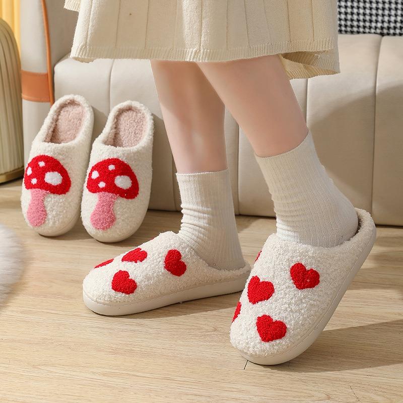 New Winter Smiley Mushroom Cotton Slippers Women's Indoor Household Non-slip Home Warm Slippers