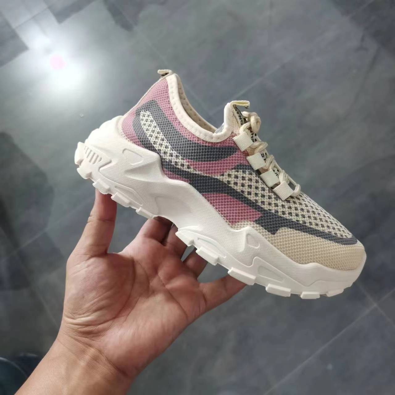 

Popular Dad Shoes Women s Height Increasing2024Spring New All-Match Small High Thick Bottom Fried Street Sneakers for Women 36 розовый