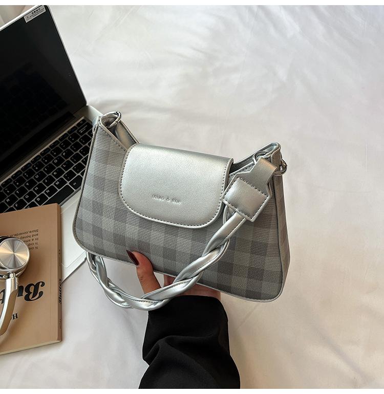 

Premium sense niche design bag 2025 new bag women s popular versatile messenger bag popular shoulder armpit bag